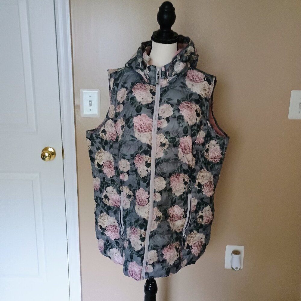 ARCTIC EXPEDITION FLORAL SLEEVELESS LIGHT PUFFER HOODED VEST-PINK/GRAY-SIZE XL